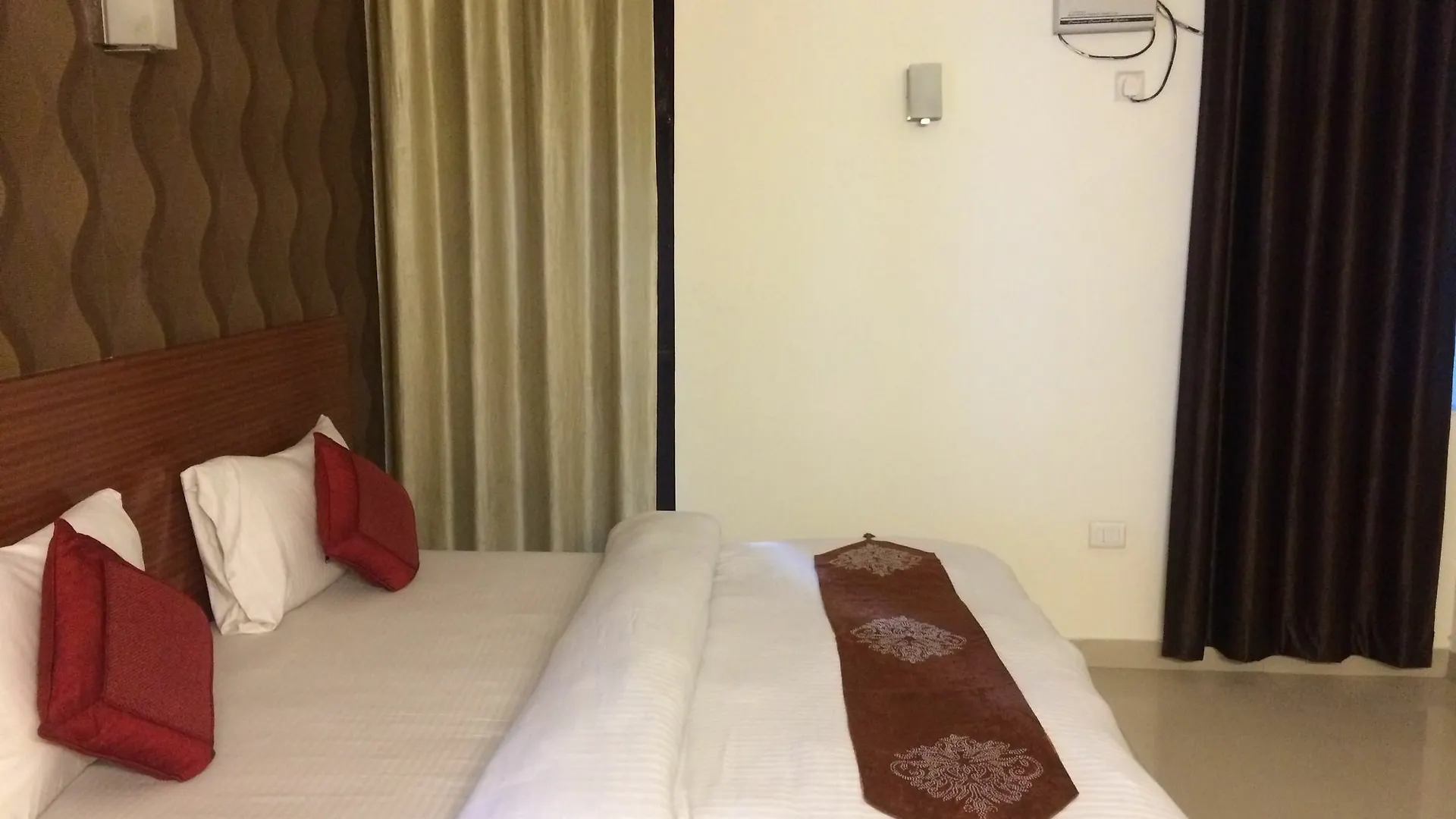 Hotel D'S Mezbaan Gurgáon Indie